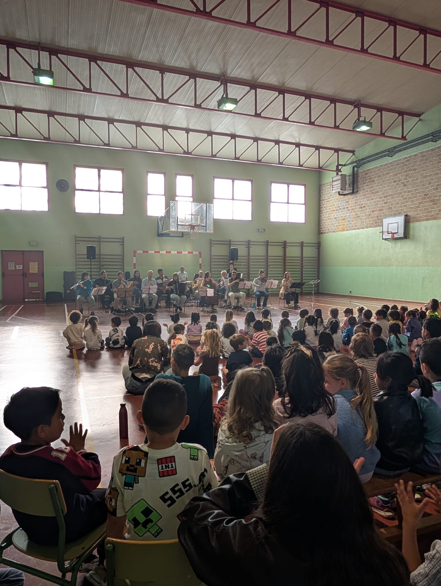 🎶 ¡Ritmo y emoción! La Escuela de Música de Barañáin revoluciona nuestro colegio 🥁